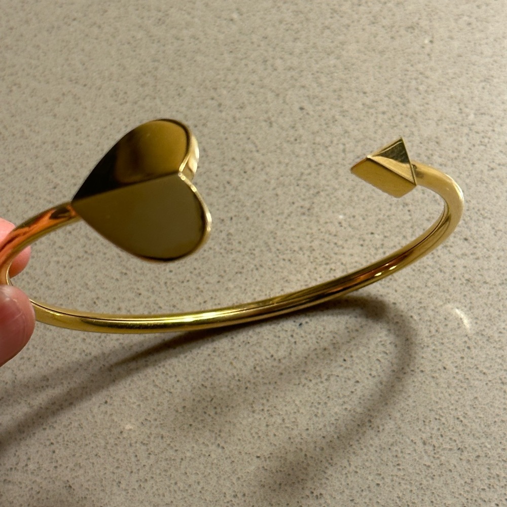 NWOT KATE SPADE ♠️ NEW YORK Gold Tone Arrow Cuff Bracelet - Picture 2 of 6